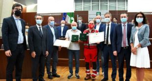 Consiglio regionale Mascetti bus in fiamme