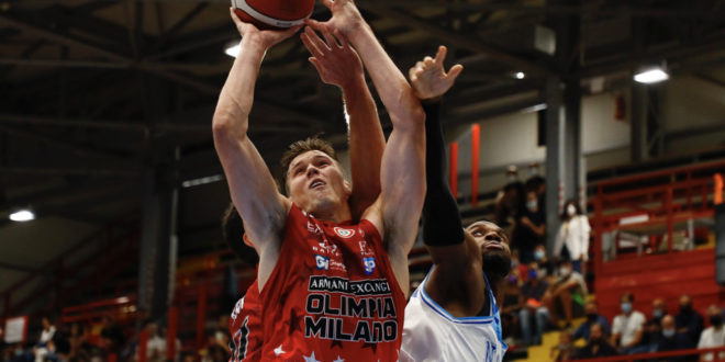 Basket Milano vince a Napoli