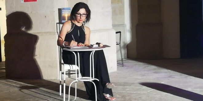 Rossella de Cicco  poetessa performer