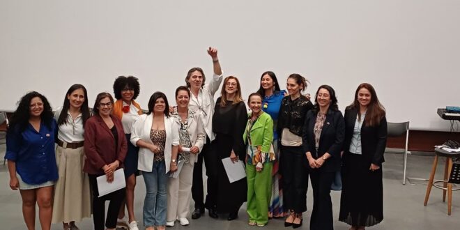 Mujeres de Palabra